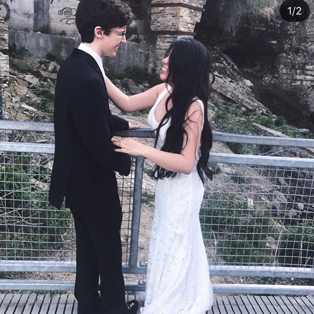 WHITE LACE MERMAID DRESS